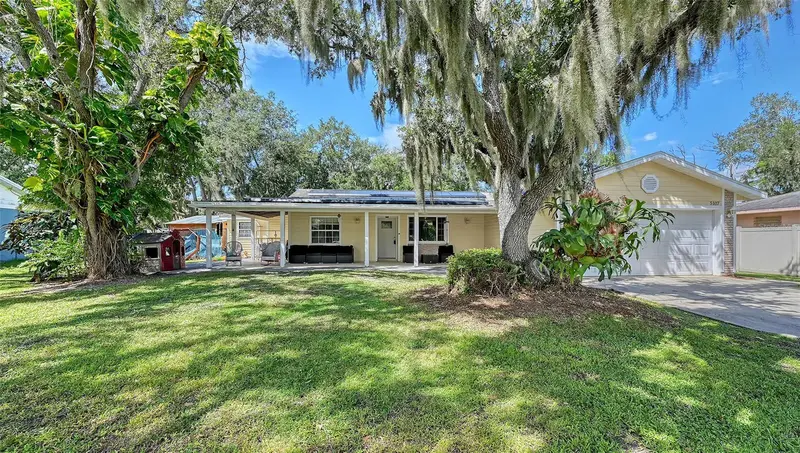 5107 Woodlawn Cir W, FL