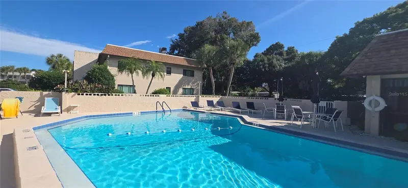 2750 E Bay Dr #14c, FL