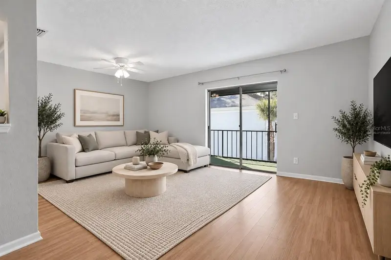 302 Lewfield Cir #302, FL