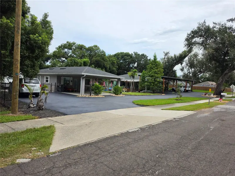 390 Henderson Ave, FL