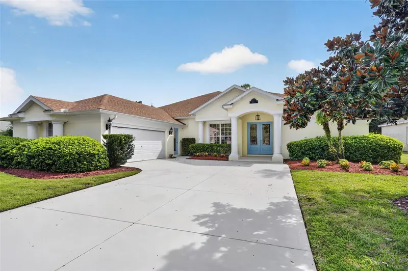 2213 Wandering Oak Ter, FL