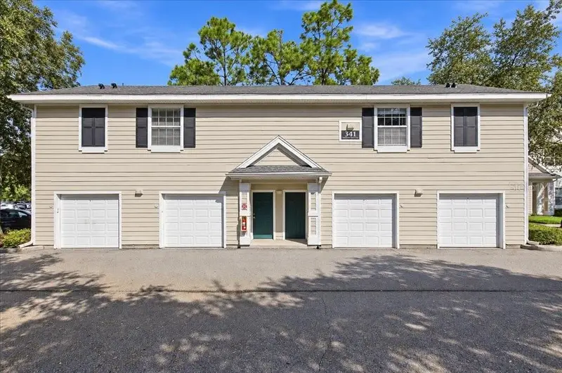 341 Southern Pecan Cir #202, FL