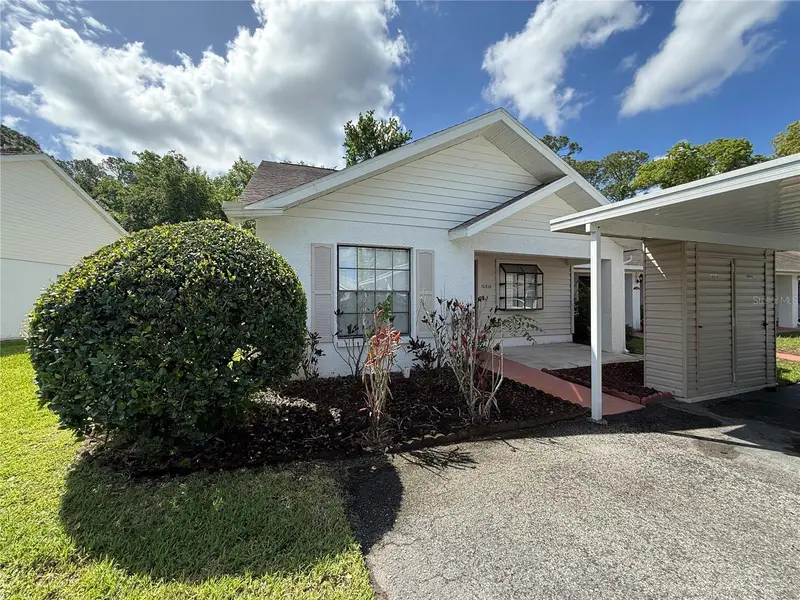 10816 Laquinta Dr, FL
