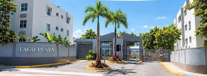 Cond Lago Playa Calle Coral #1912, PR