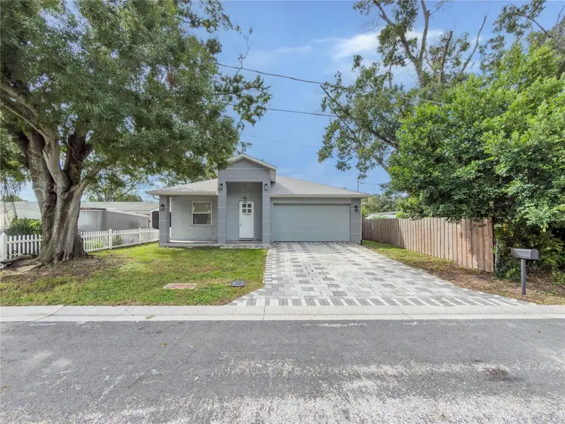 3920 W Crenshaw St, FL