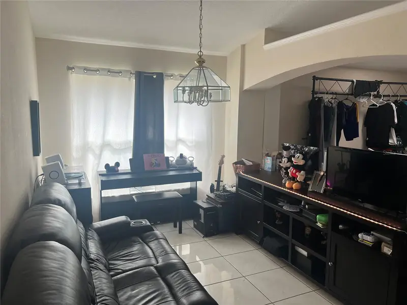 2502 Crown Ridge Cir, FL