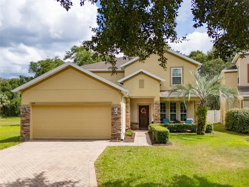 616 Preakness Cir, FL