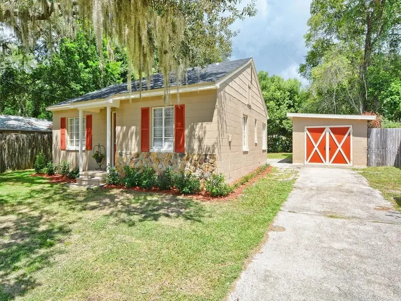 306 N Moss St, FL