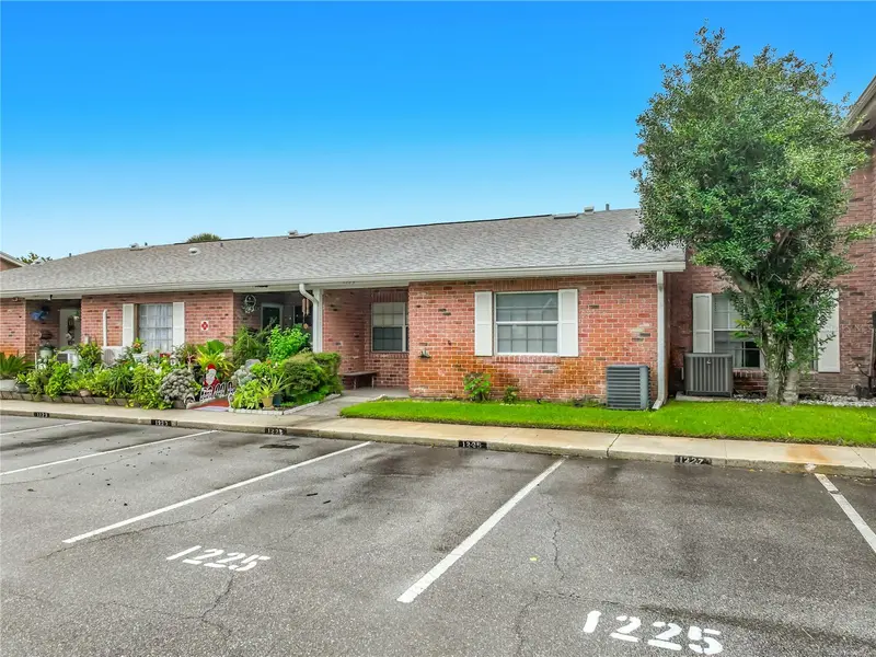 1225 Carriage Ln #1, FL