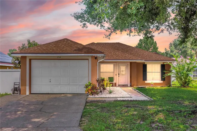 154 Walpole Loop, FL