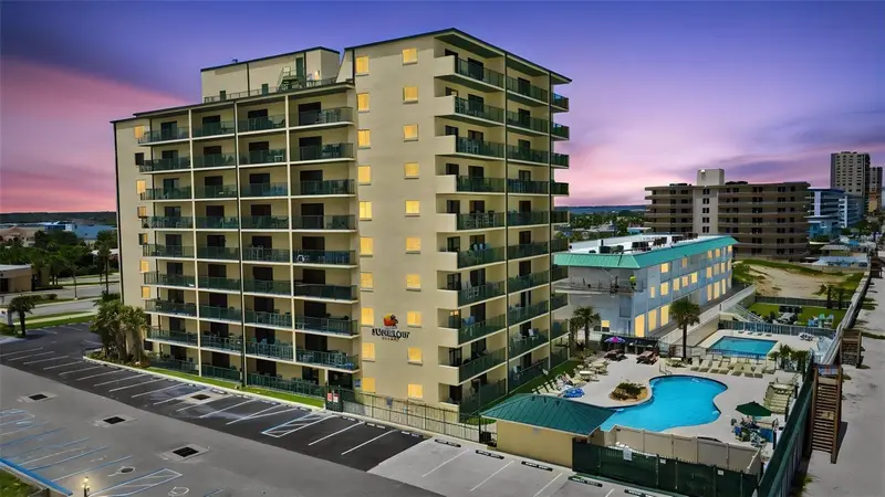 3647 S Atlantic Ave #2d, FL