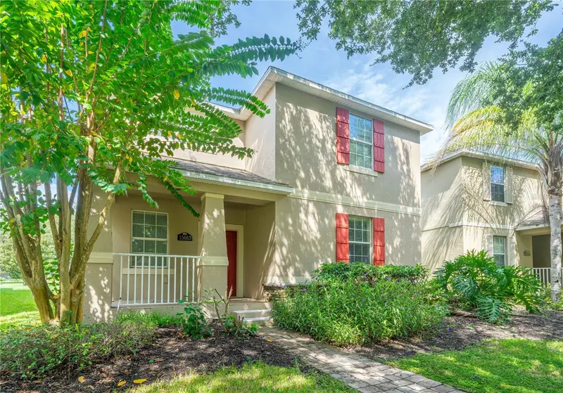 Signature Lakes listing