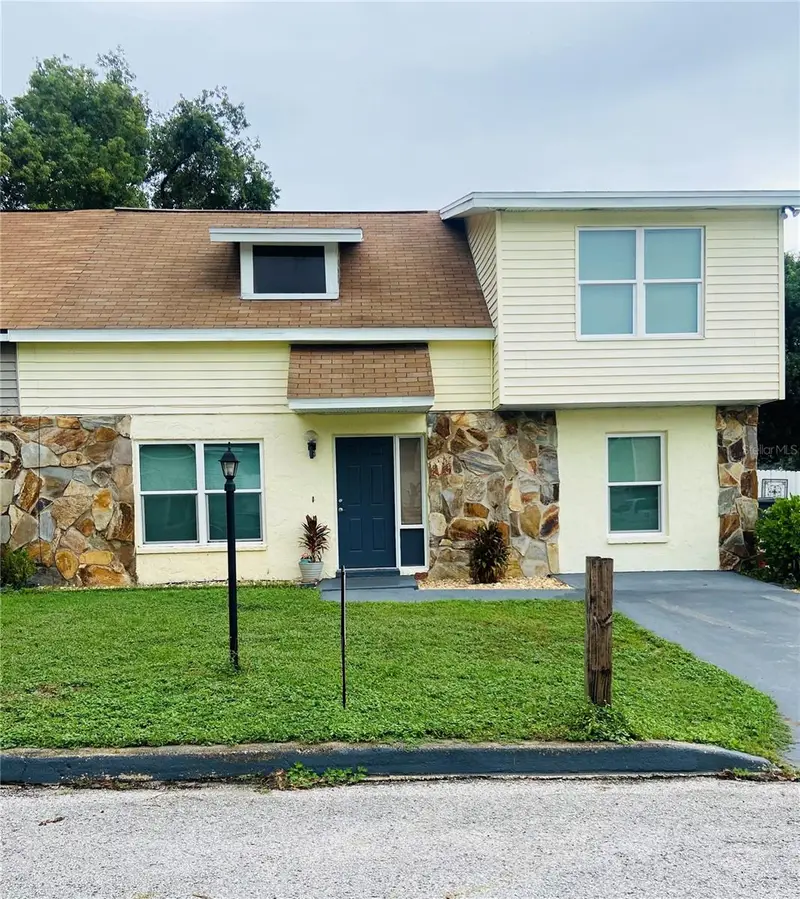 721 Gasparino Ct, FL