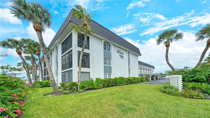 5600 Beach Way Dr #207, FL