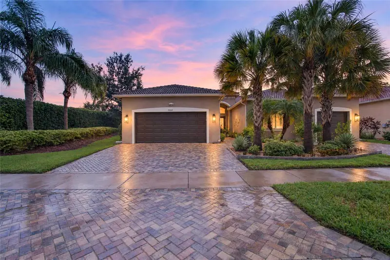 5002 Emerald Isle Dr, FL