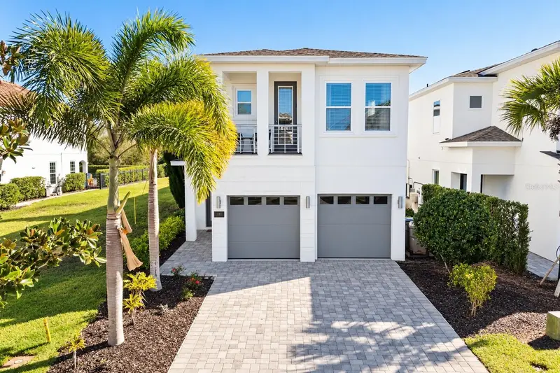 1113 Castle Pines Ct, FL