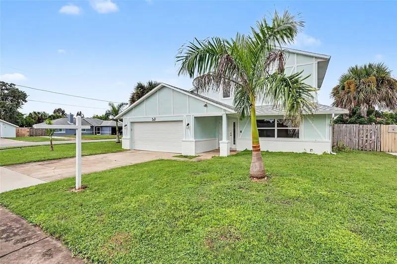 2700 Raintree Lake Cir, FL