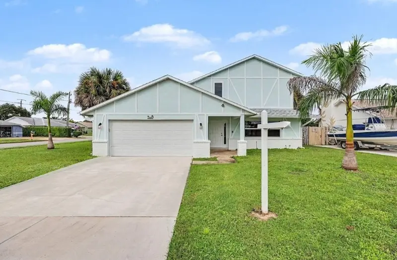 2700 Raintree Lake Cir, FL