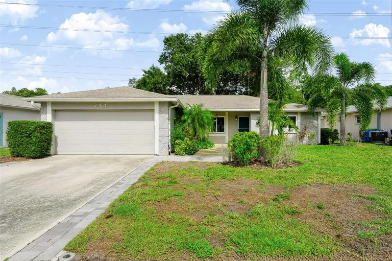 744 Green Valley Rd, FL