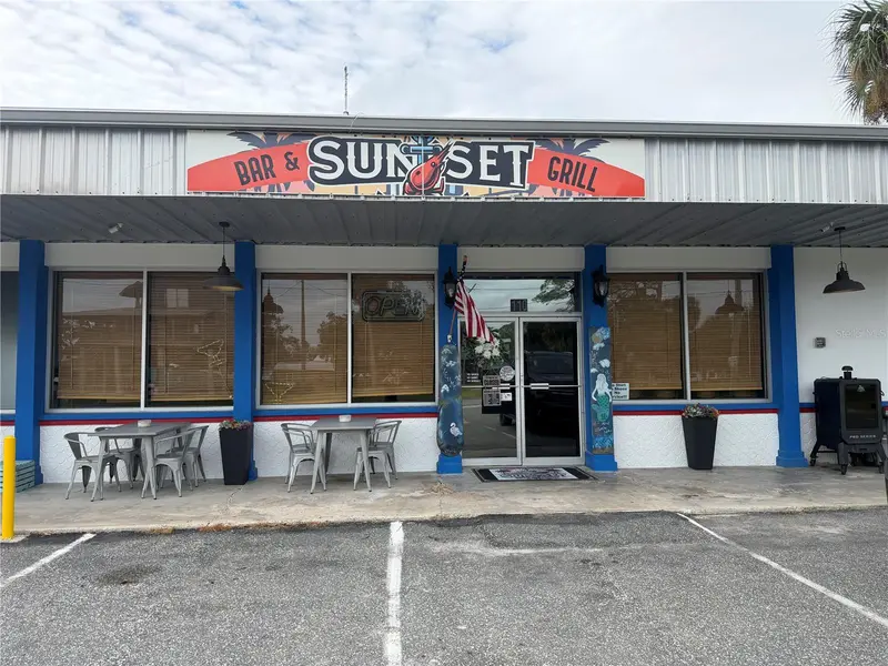 110 Main St, FL