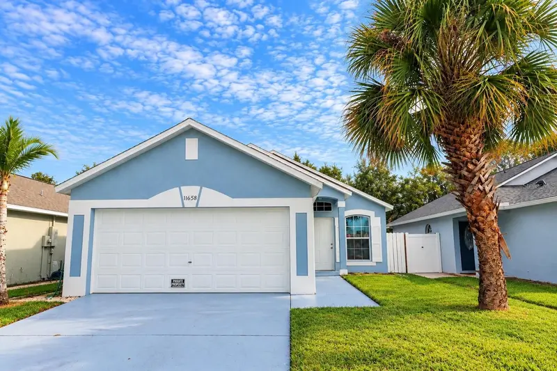 11658 Purple Lilac Cir, FL