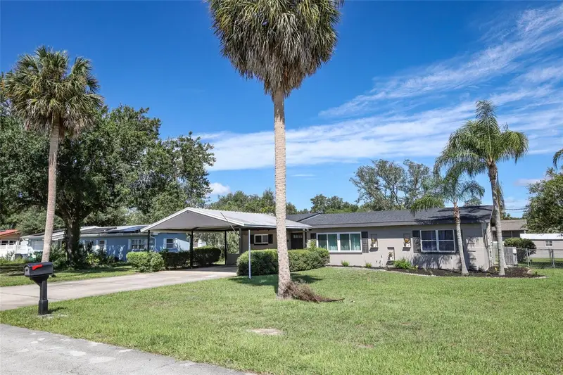 60 Park Ln, FL