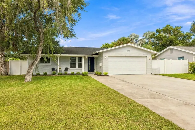 4318 Helena St Ne, FL