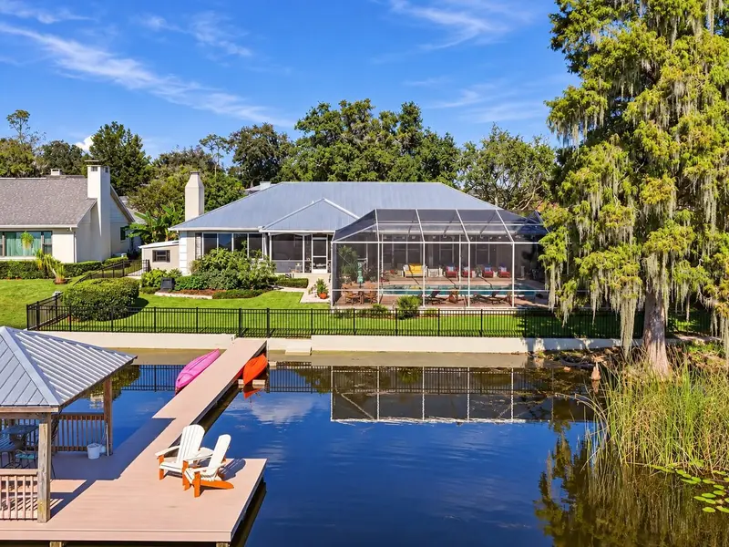 11 Lake Link Dr Se, FL