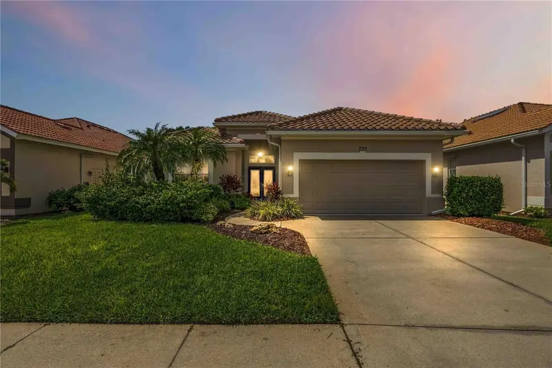 737 Misty Pine Dr, FL