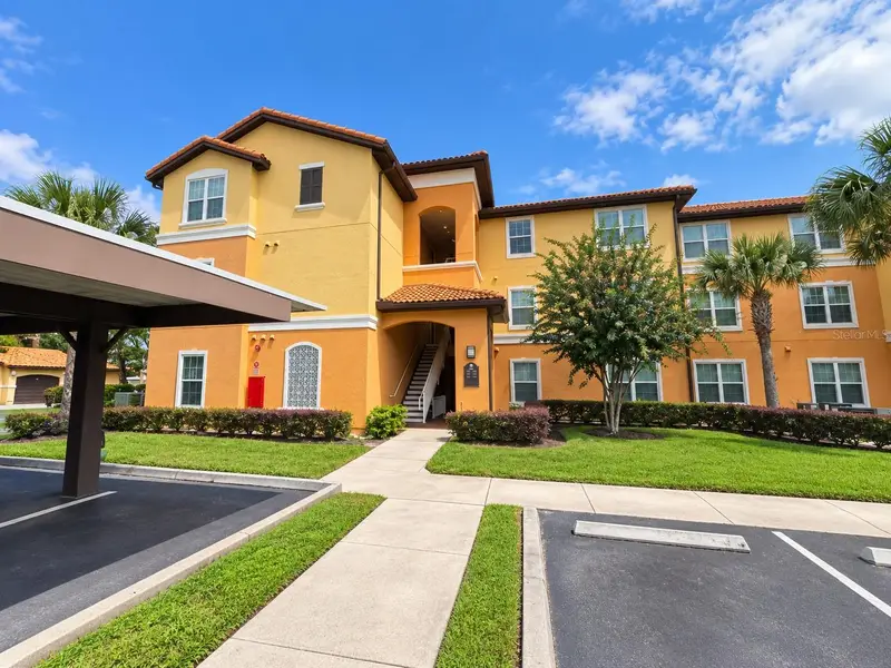 5471 Vineland Rd #7204, FL