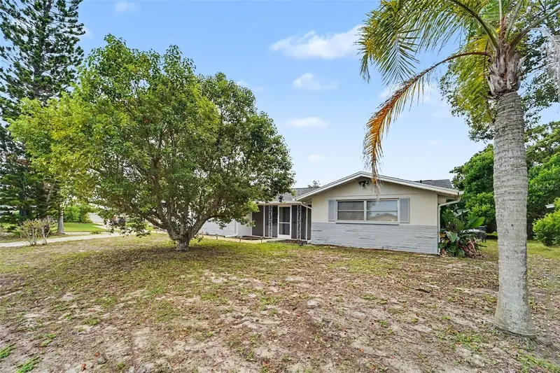7922 Lilac Dr, FL
