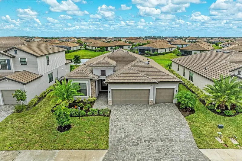 15332 Serene Shores Loop, FL