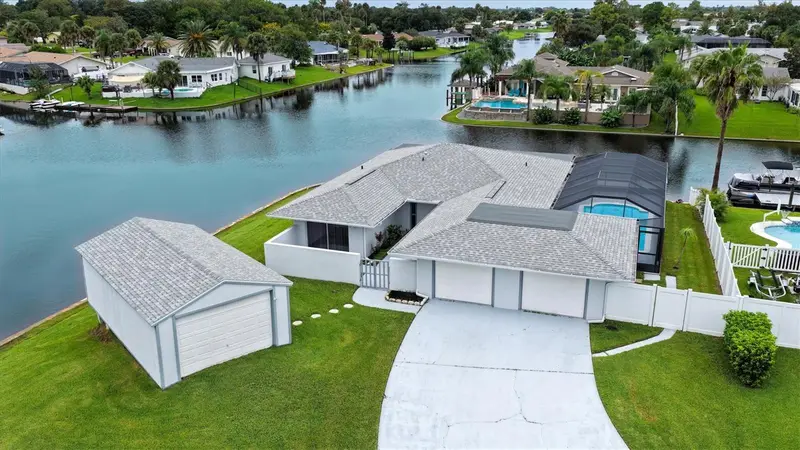 Country Club Cove listing