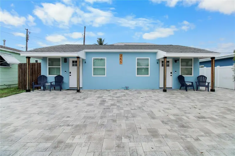 255 146th Ave E, FL