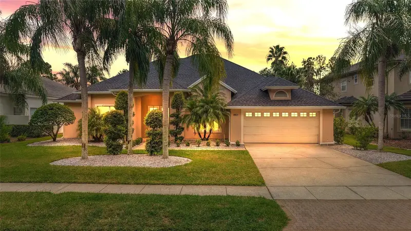 18823 Wimbledon Cir, FL