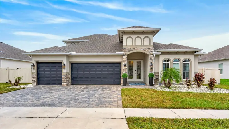 489 Avila Pl, FL