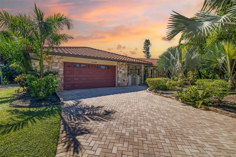 5456 Azure Way, FL