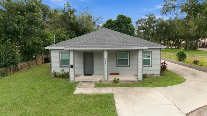 1710 Manatee Ave E, FL