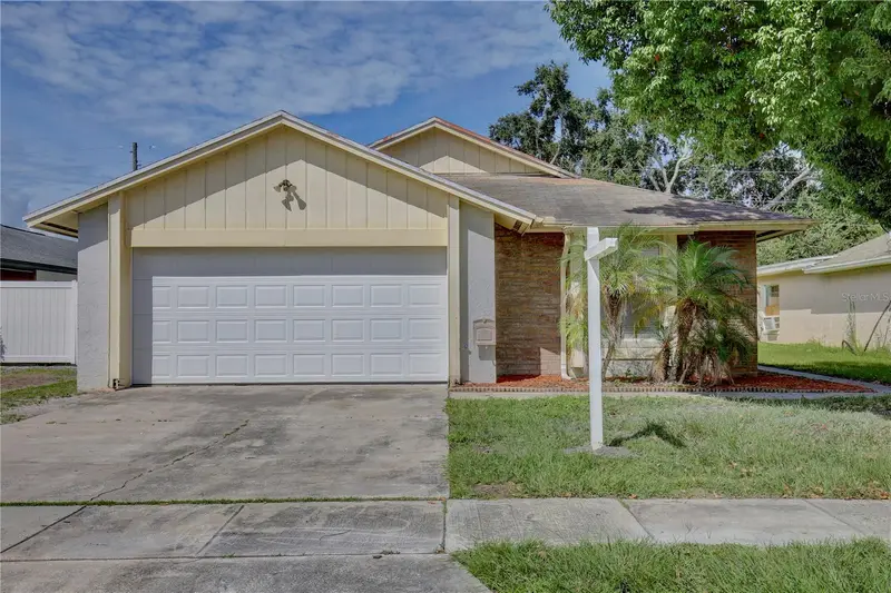 2067 Paprika Dr, FL