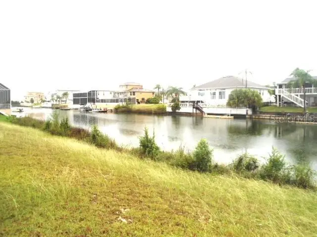 3471 Bluefish Dr, FL