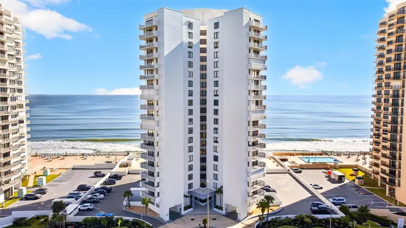 Daytona Beach Shores pending