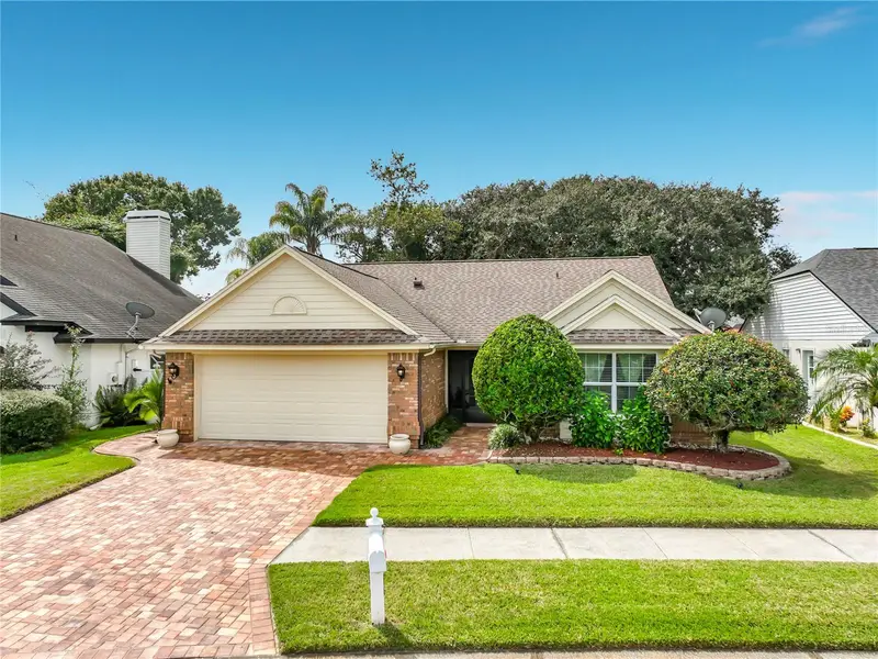 Lee Vista listing