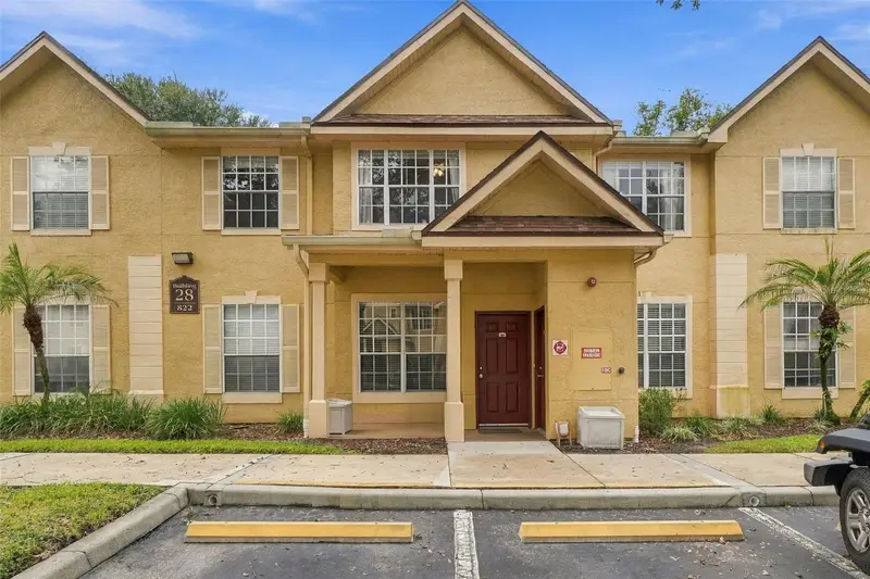 822 Grand Regency Pt #201, FL