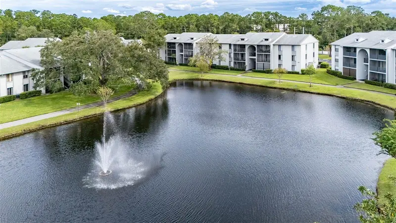 1228 S Pine Ridge Cir #H2, FL