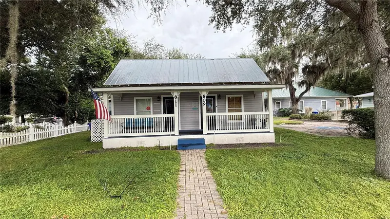809 Patrick St, FL