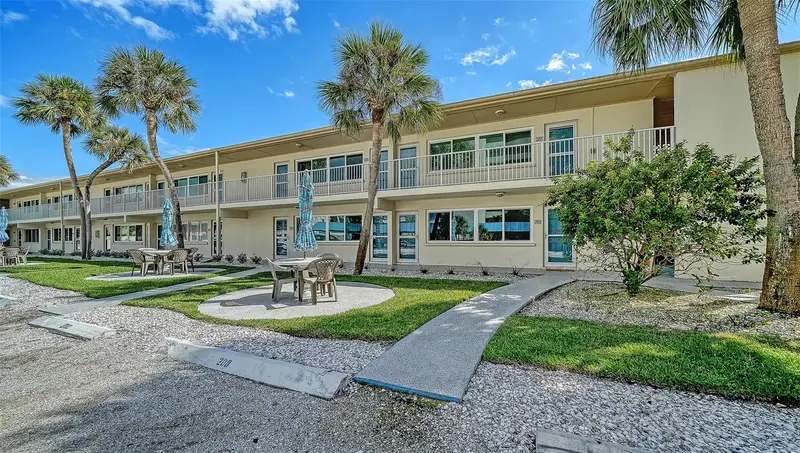 5950 Midnight Pass Rd #201, FL