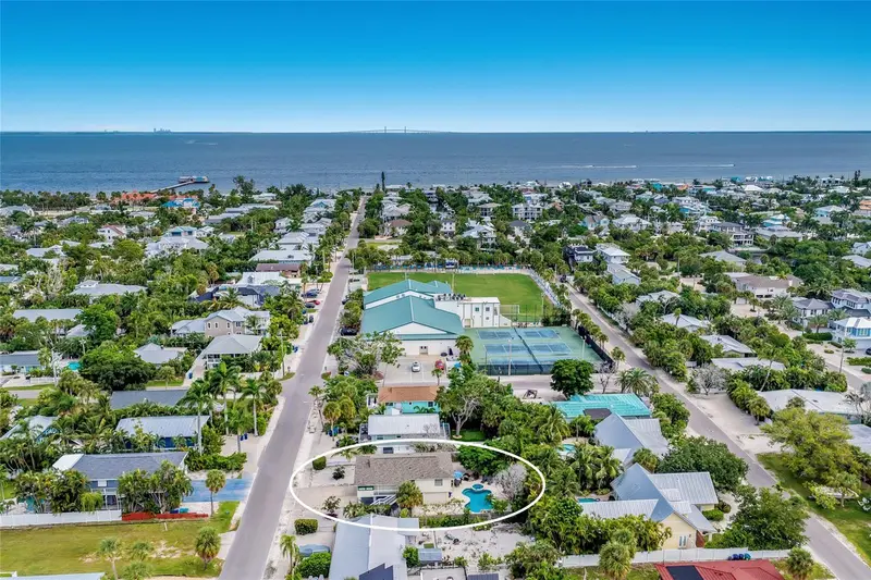 313 Magnolia Ave, FL