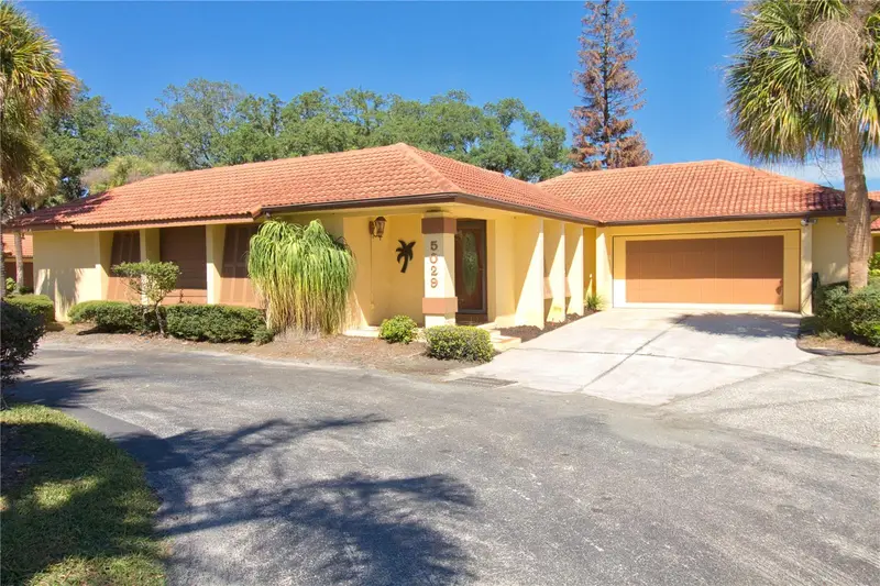 5029 Maui Cir, FL