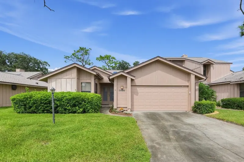 2006 Teakwood Ln, FL