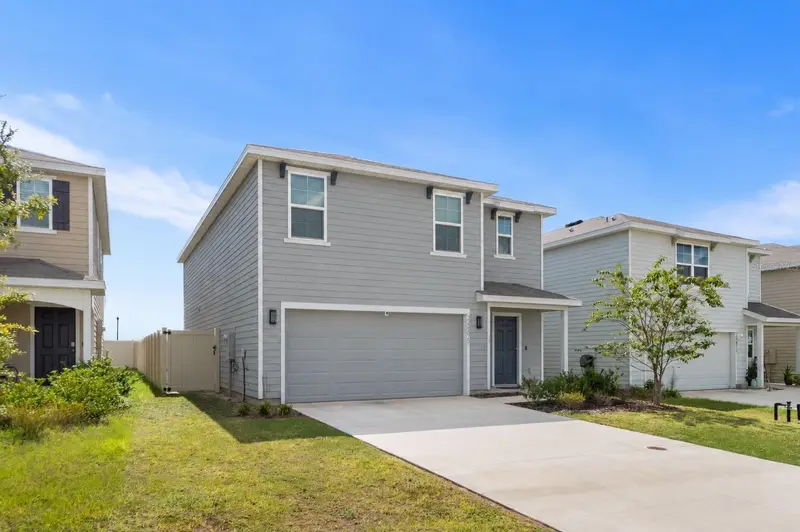 24595 Nw 11th Pl, FL